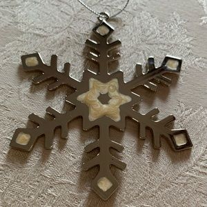 Like New Silver Snowflake Christmas Ornament